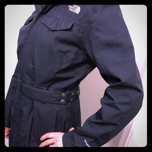 The North Face, Rain Coat. Med, women’s. Navy